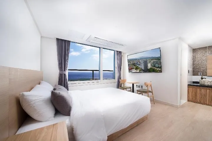 Hotel ED - Image 1