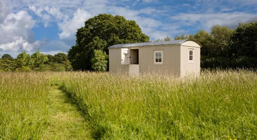 Romantic secluded Shepherd Hut Hares Rest - Image 1