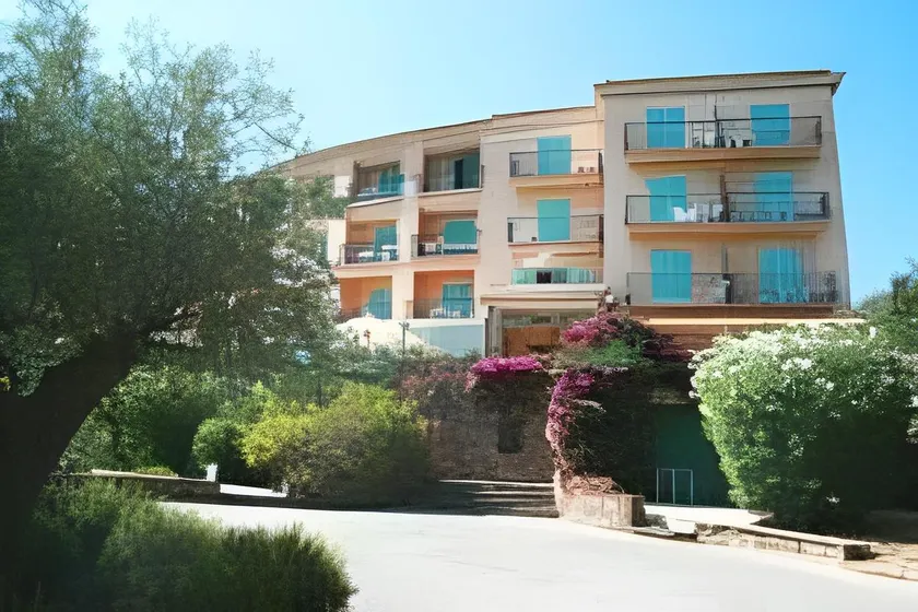 Hôtel du Parc Cavalaire sur Mer - Image 1