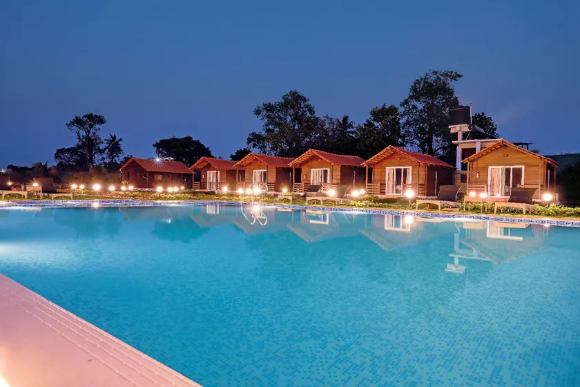 Lazy Bee Cottages - Image 1