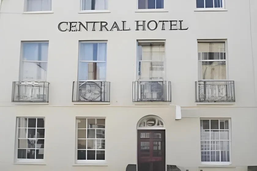 Central Hotel Cheltenham - Image 1