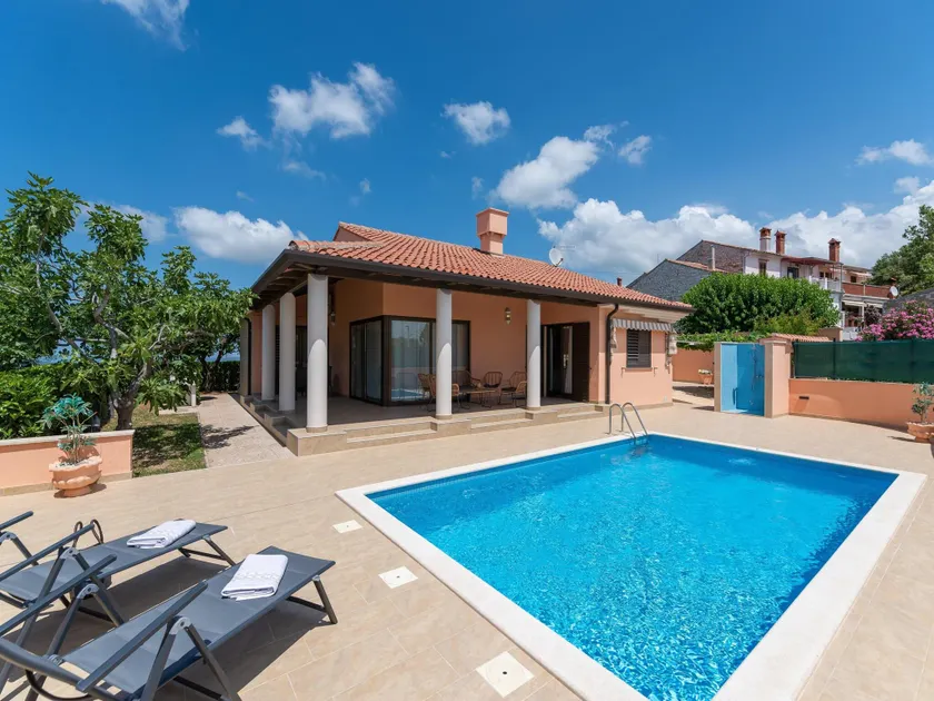 Stylish Villa in Buje with outdoor kitchen - Image 1