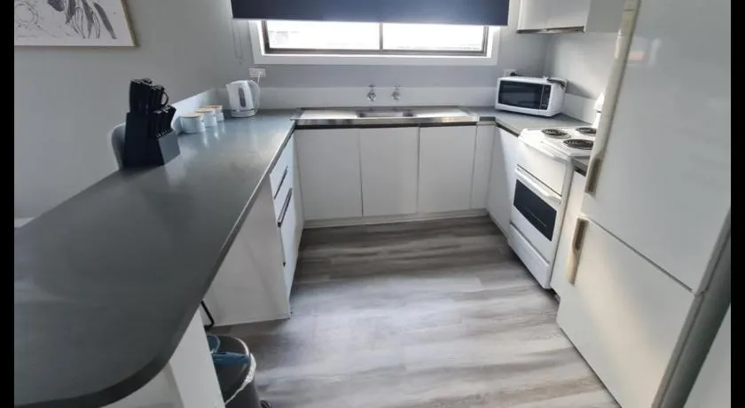 Zeehan 3 bedroom house - Image 1