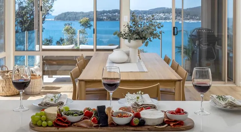 High View Holiday House - Image 1