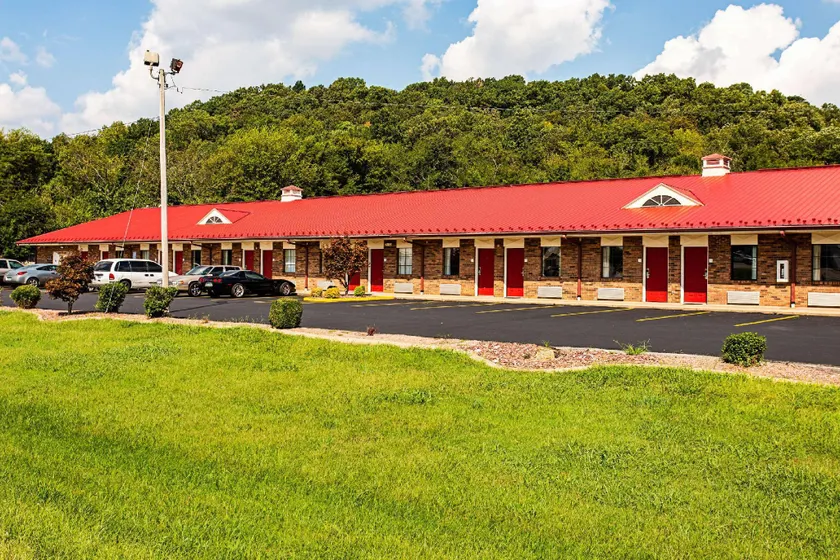 Econo Lodge Russellville - Image 1