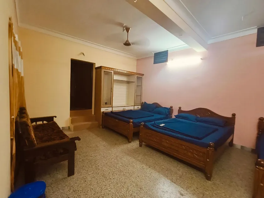 Yaazh Residency and Home Stay - Image 1