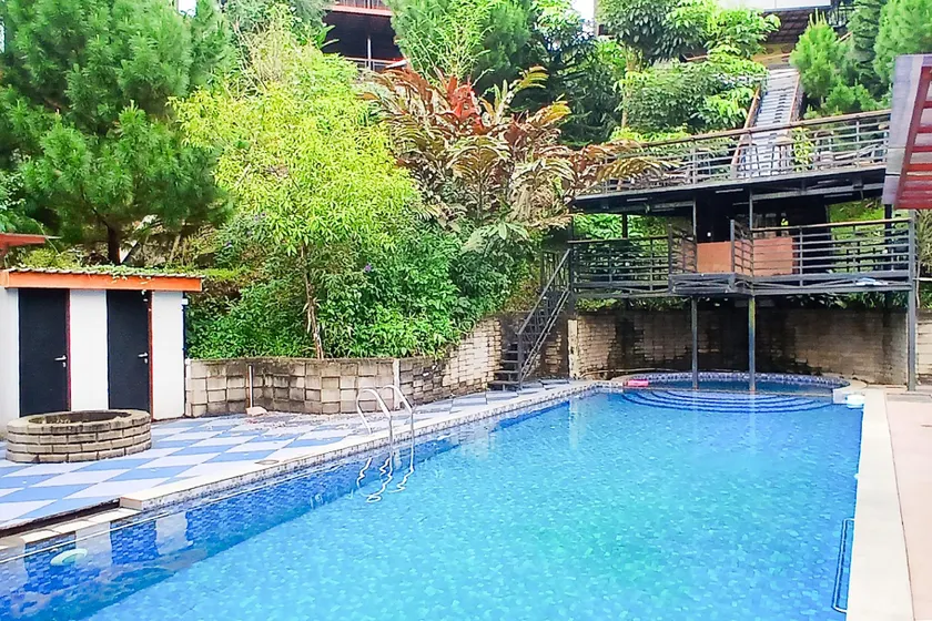 RedDoorz Syariah at Yocia Village Ciawi - Image 1