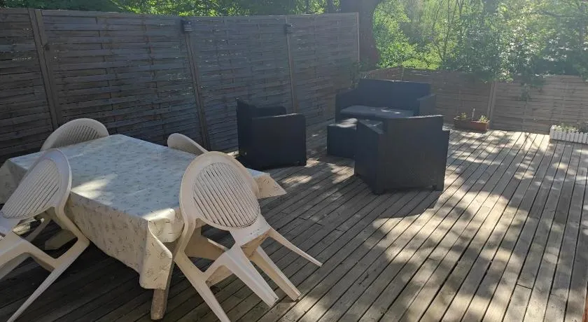 Apartement 'les lavandes" RdC 2CH - terrasse et parking à Lurs - Image 1