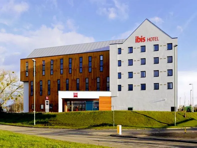 Ibis Gloucester Hotel - Image 1