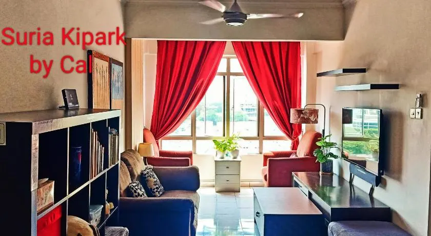 Cozy Little Room at Suria Kipark Damansara Apartment with Fully Equipped Kitchen and Laundry - Image 1