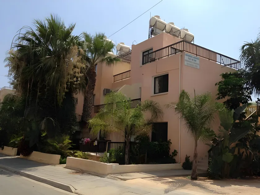 Constantaras Apartments - Image 1