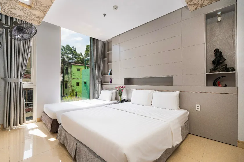 Lucky Star Hotel Nguyen Trai Q5 - Image 1