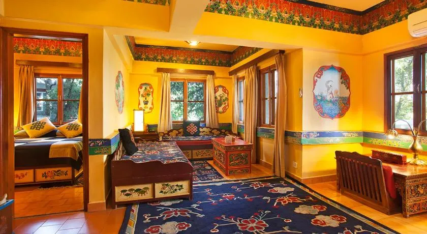 Chonor House - Image 1