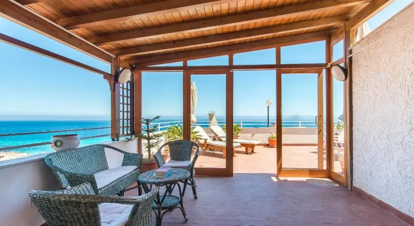 Casa con Terrazza sul Mare all'Addaura by Wonderful Italy - Image 1