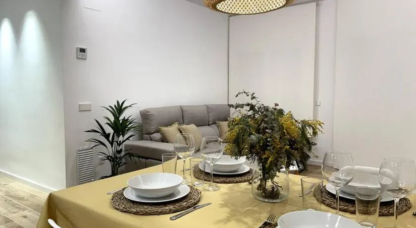 Apartamento nuevo céntrico frente al mar en Palamós - Image 1