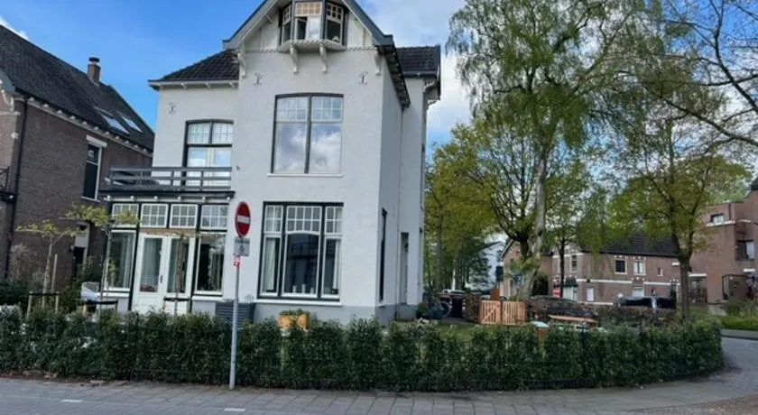 Luxe kamer in stadsvilla, gratis parkeren! - Image 1