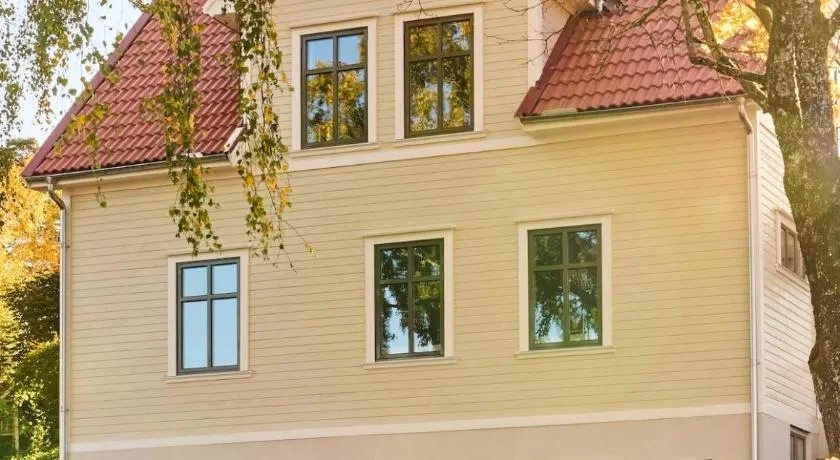 Toppmodern lägenhet i sekelskiftesvilla - Image 1