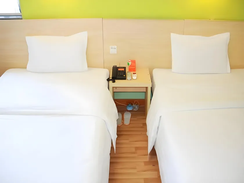 7 Days Inn Changsha Xingsha Zhongmaocheng Windows of the World - Image 1