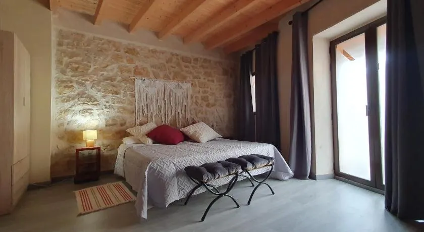 APARTAMENTS LA DONZELLA - Image 1