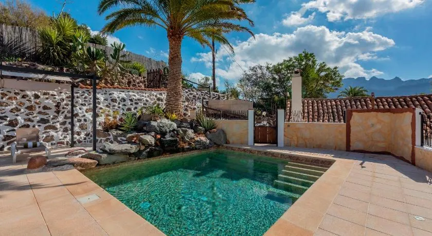 Las Casas de la Rueda - El Patio - Image 1