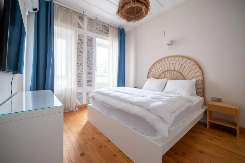 MINIQ HOMES 101 - Near Sea Foça Center 2BR Historic Stone House - Image 1