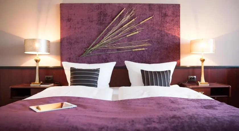 Hotel Kristall - Image 1