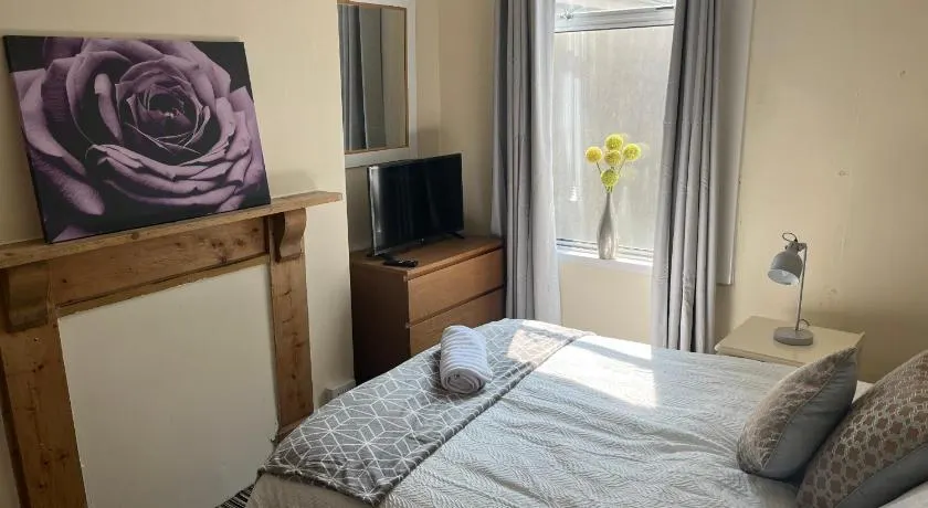 101 - Room 4 - Uplands - Image 1