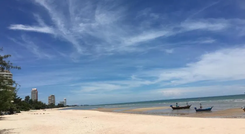 Seaside Apartment at Cha-Am - Image 1