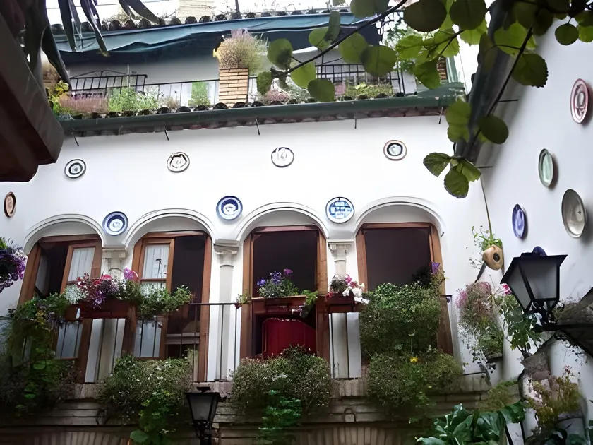 Pensión Los Arcos - Image 1