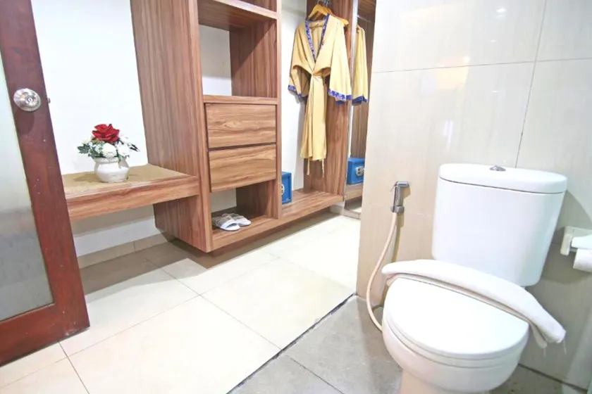 Stunning 1 BR Family Room #FR290 - Image 1
