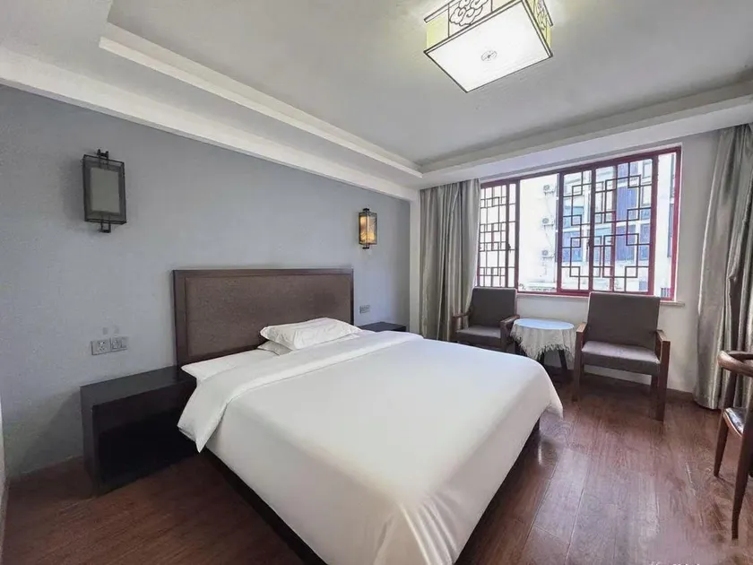 E-house hotel (ningbo zhenhai middle school store) - Image 1