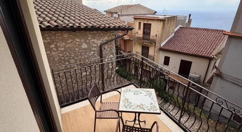 Nina Studio Apartment - Image 1