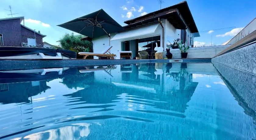 Other Garden - Luxury Bed and Breakfast - Image 1