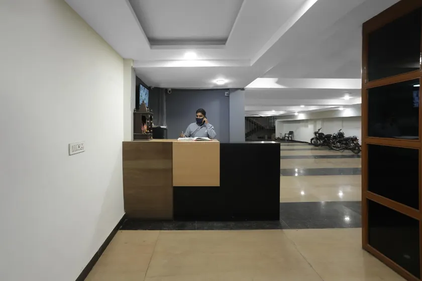 Townhouse Peeragarhi Chowk - Image 1