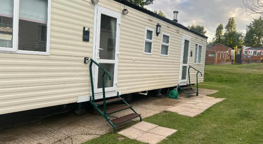 Kathy's Warden springs caravan - Image 1