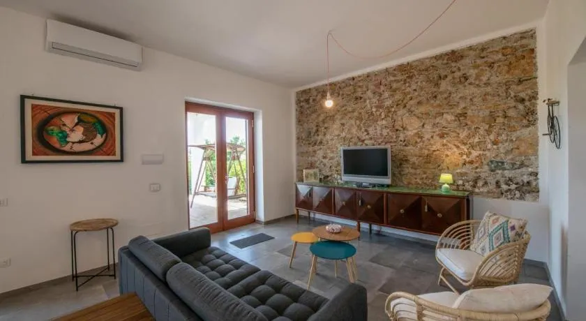 Villa Paola - Image 1