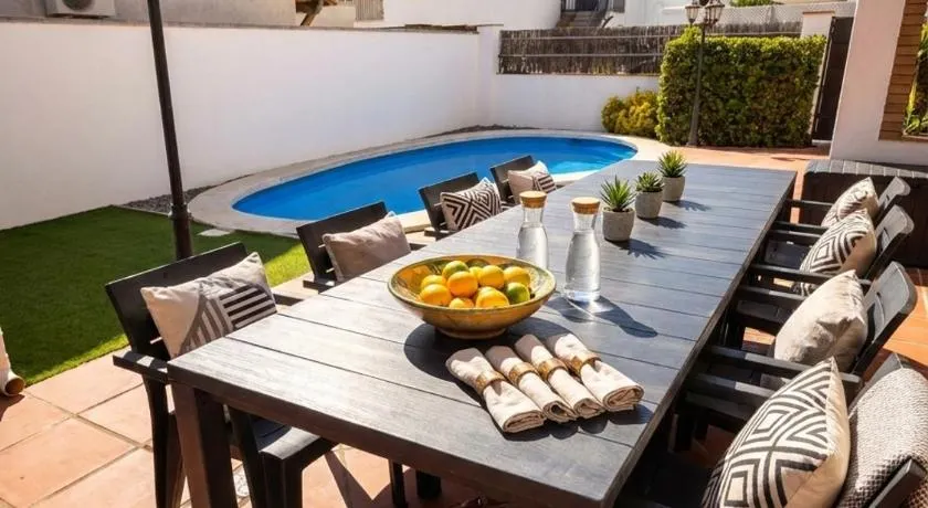Private Villa with Pool & BBQ - Barcelona - Image 1