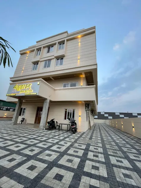Hotel Manjula Inn - Image 1