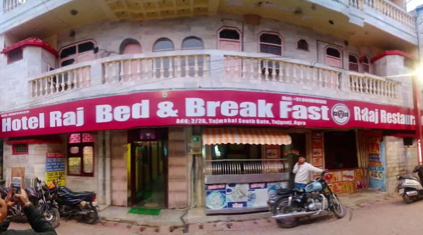 RAJ HOTEL NEAR TAJMAHAL - Image 1