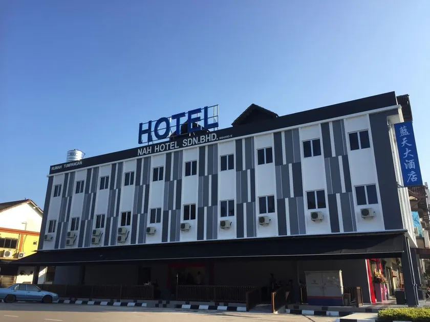 Nah Hotel - Image 1