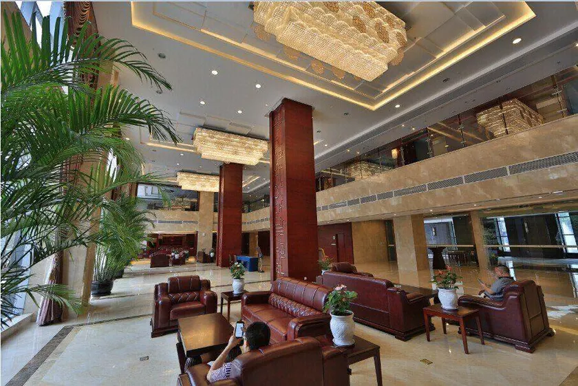 Yurui Hotel - Image 1
