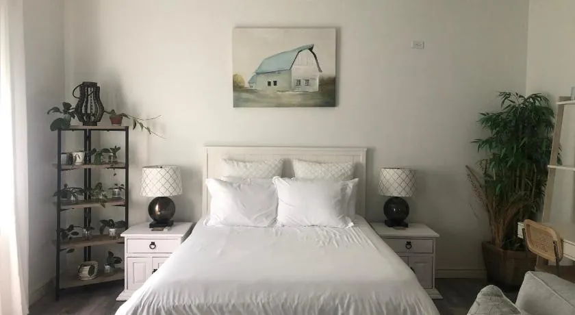 Beautiful Private Casita/Guesthouse w/ Kitchen, Access to Pool/Spa - Image 1