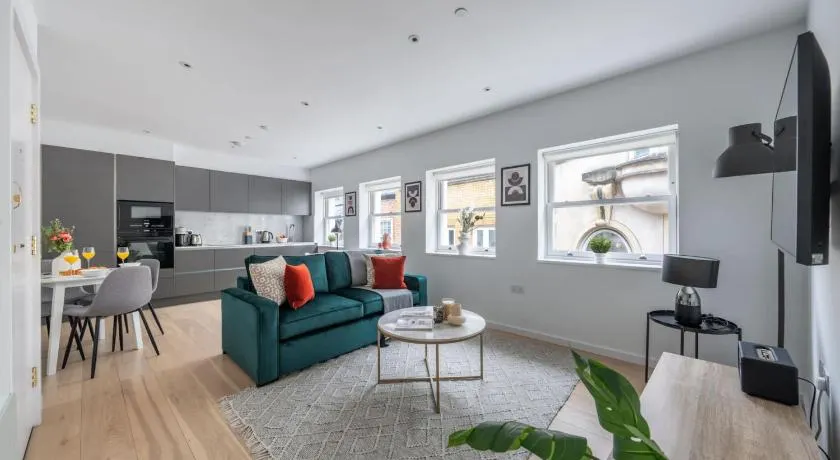 BnBNova - 1BR - Thames & St Paul's - Image 1