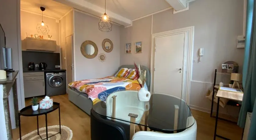 Studio en plein cœur de ville - Image 1