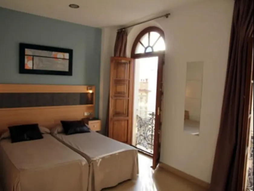 Hostal Plaza Ruiz - Image 1