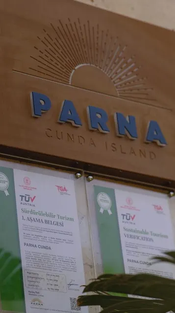 Parna Hotel - Image 1