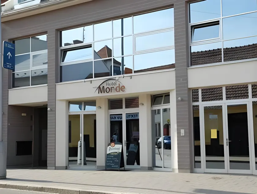 Hotel Monde - Image 1