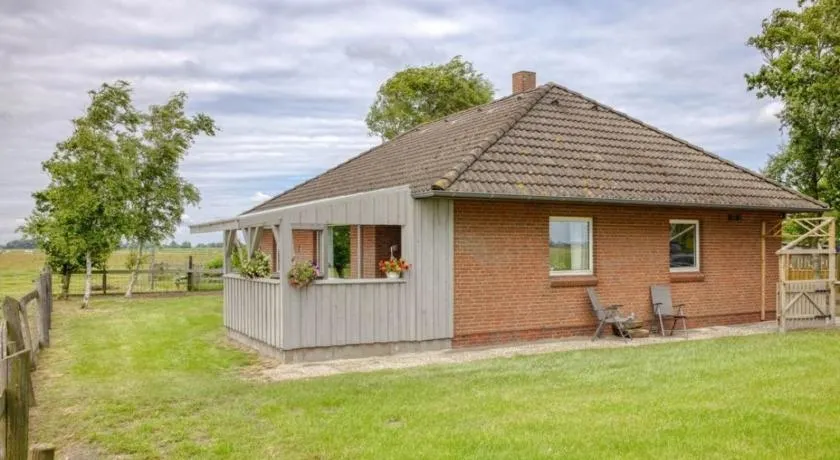 Landhaus Sonnenglück-freistehend und eingezäunt auf ca 1,20m - Image 1