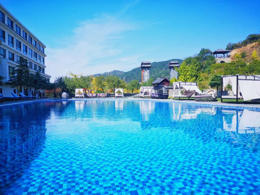 Qingliangzhai Resort Hotel - Image 1