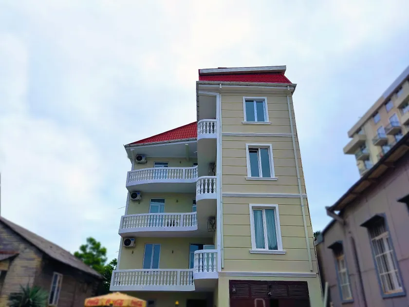 Guesthouse White Swan - Image 1
